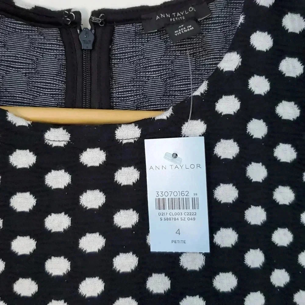 Ann Taylor Polka Dot Shift Dress Size 4P - Picture 4 of 6